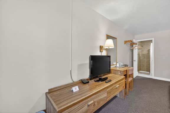 Eagle Motel - Unit 106