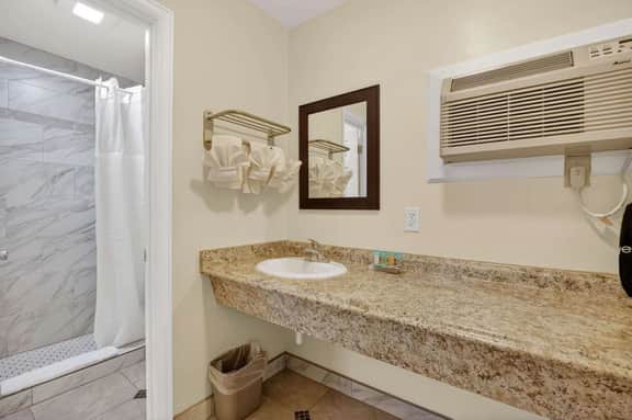 Eagle Motel - Unit 108