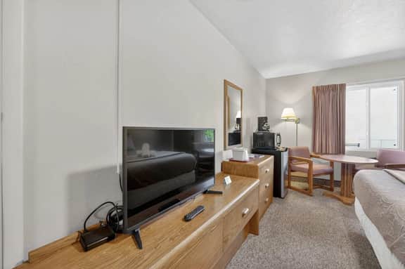 Eagle Motel - Unit 110