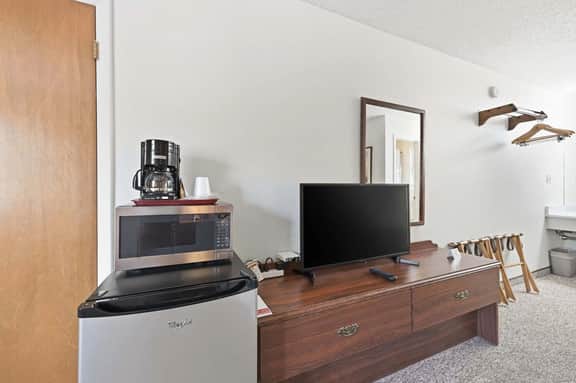 Eagle Motel Room  226