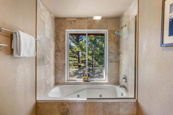 Panoramic Mountain View Home with Hot Tub! - Image 3