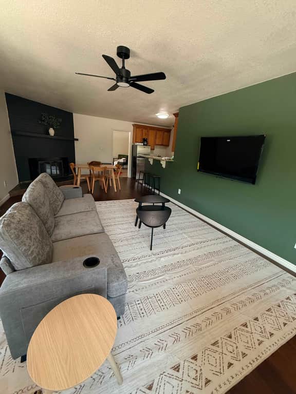 Eagle 2 bedroom - kitchenette - Image 3