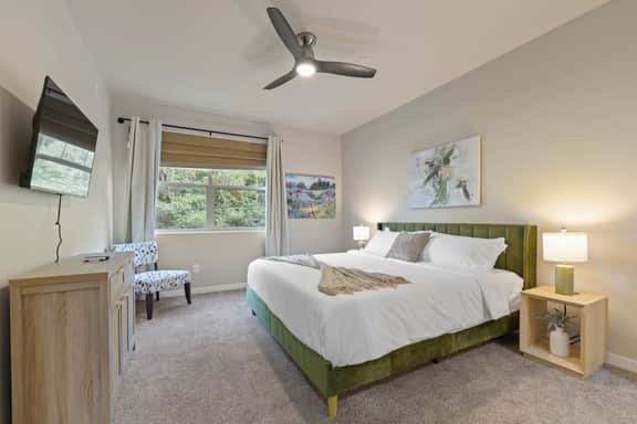 Modern condo in the heart of Golden! - Image 4