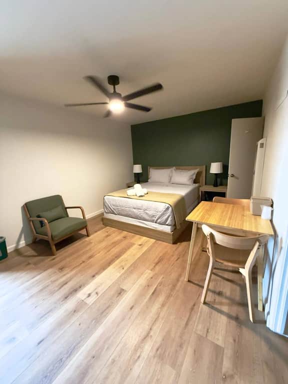 Eagle Suite 122-123: Two-Room Group Accommodation - Image 4