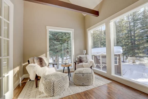 Breck Cabin | Game Room & 10 minutes to Slopes