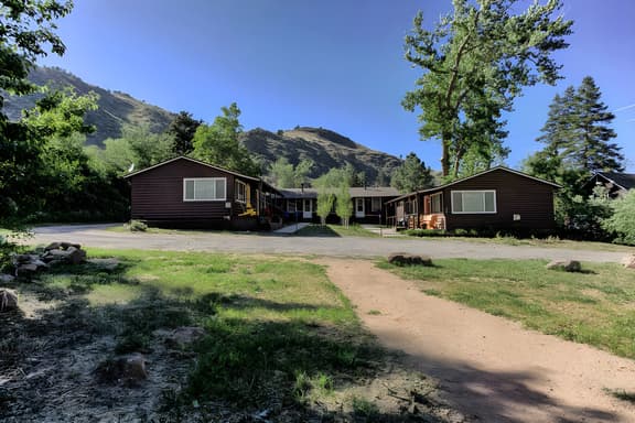 Walnut Cabin-MTN VIEWS-Estes 15min!