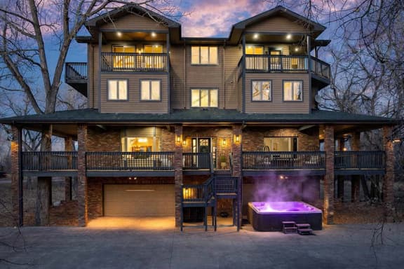 Ultimate Treehouse Mansion w/ Swim Spa, Sleeps 31 - Image 1