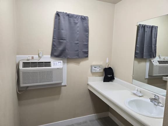 Eagle Motel Room  1