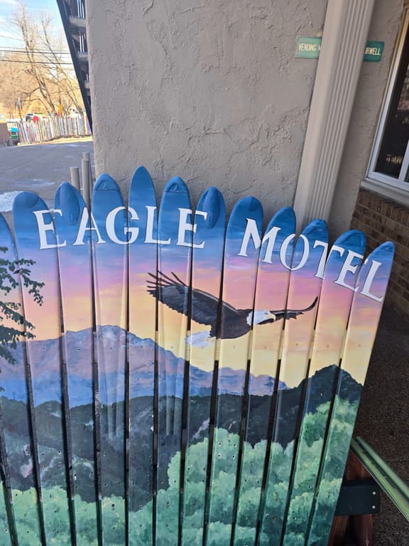 Eagle Motel Room 111 1