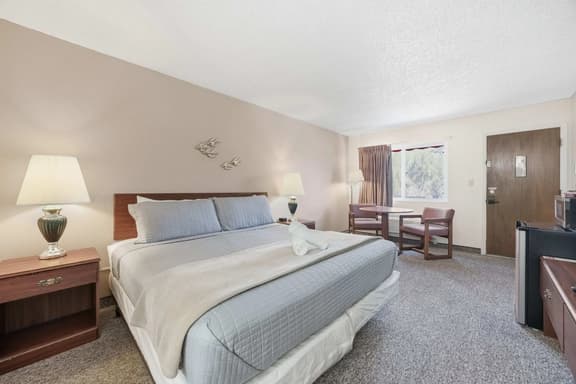 Eagle Motel Room  226