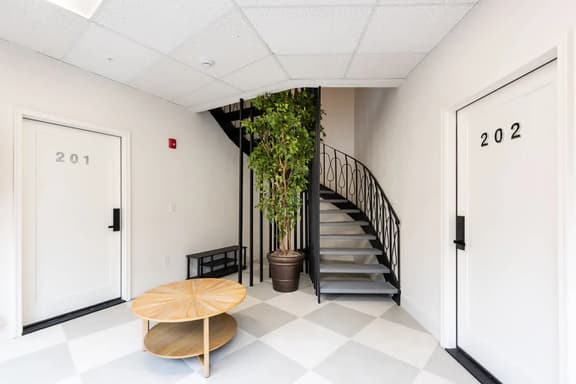 Modern Stay in the Heart of Evergreen!