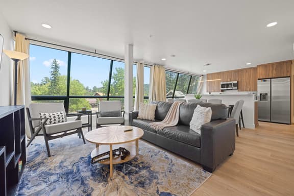 Beautiful Mountain Views in the Heart of Evergreen - Image 1